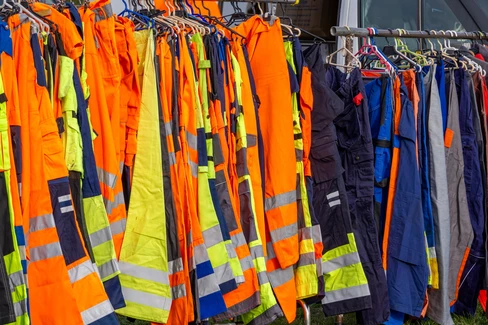 Ř&iacute;zen&eacute; pran&iacute; pracovn&iacute;ho pr&aacute;dla pro průmysl ve Vysočině a Jihomoravsk&eacute;m kraji. Značen&iacute;, evidence kusů a kontrolovan&yacute; proces.